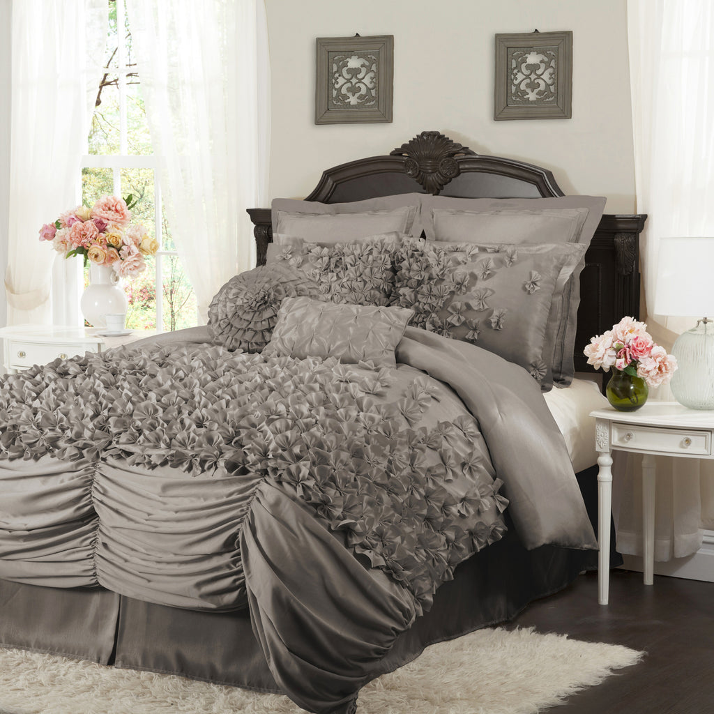 Lucia Comforter Set